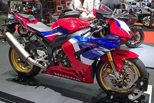 Cận cảnh siêu môtô Honda CBR1000RR-R Fireblade 2024 giá hơn 1 tỷ đồng tại Việt Nam