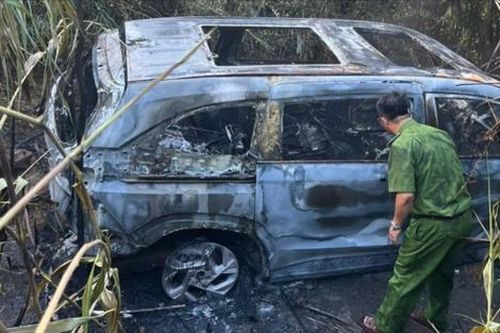 Công an điều tra vụ ô tô đời mới cháy rụi dưới chân đèo Con Ó