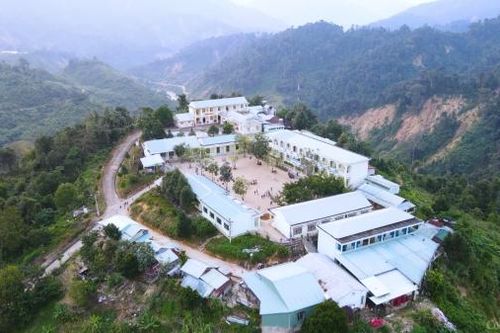 Đi học nơi đỉnh trời