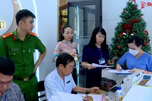 Một thẩm mỹ viện ở Biên Hòa để kỹ thuật viên chữa bệnh thầm kín cho nam giới 'thay' bác sĩ
