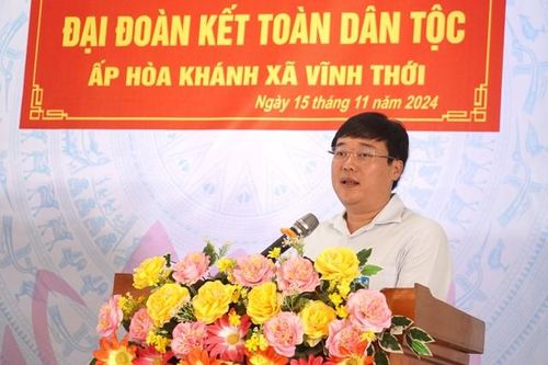 Bí thư Tỉnh ủy dự Ngày hội Đại đoàn kết toàn dân tộc tại ấp Hòa Khánh