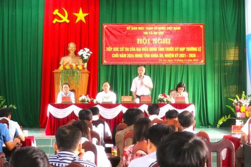 Đại biểu Hội đồng nhân dân tỉnh tiếp xúc cử tri xã Tú An
