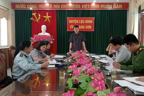 Lộc Bình: Thẩm định công nhận 2 tuyến phố đạt chuẩn văn minh đô thị