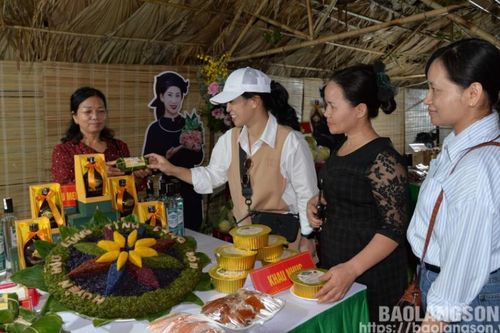 Nhiều sản phẩm đặc sắc được trưng bày, quảng bá tại Lễ hội Thảo nguyên Đồng Lâm huyện Hữu Lũng năm 2024