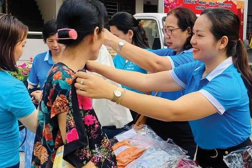 Gói ghém yêu thương