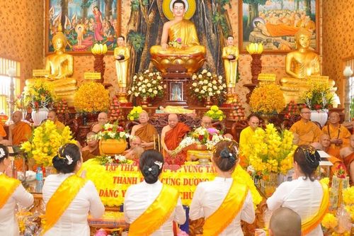 BR-VT: Chùa Phước Hải tổ chức dâng y Kathina sau ba tháng An cư kiết hạ theo truyền thống Nam tông