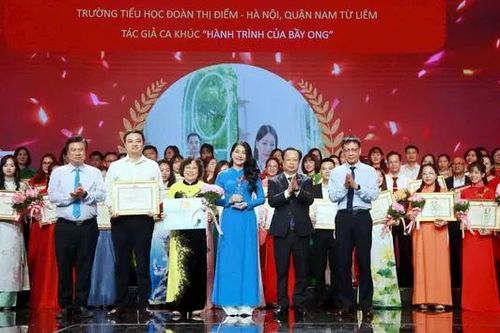Trao giải cuộc thi sáng tác ca khúc dành cho học sinh