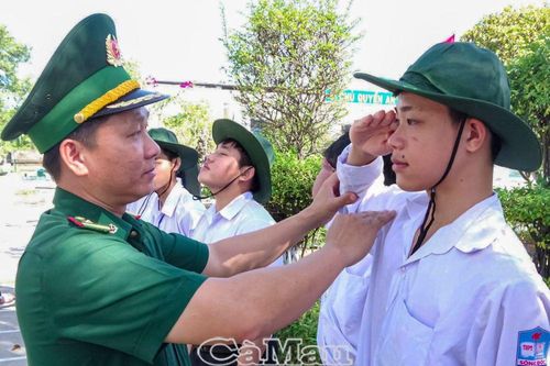 Vun đắp tình yêu Tổ quốc qua 'Tiết học biên cương'
