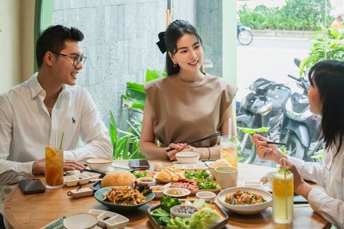 Khám phá Menu Signature tại KAMPONG – Thương hiệu cơm gà Hải Nam nổi tiếng