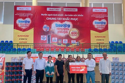 MediaMart hỗ trợ người dân khắc phục hậu quả sau bão Yagi