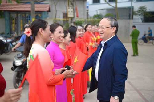 Tổng Giám đốc VOV Đỗ Tiến Sỹ dự Ngày hội Đại đoàn kết cùng người dân Hà Nội
