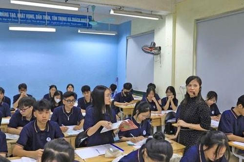 Tin tức đặc biệt trên báo in Hànôịmới ngày 15-11-2024