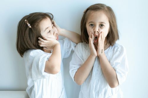 5 sai lầm độc hại của cha mẹ khiến trẻ ích kỷ