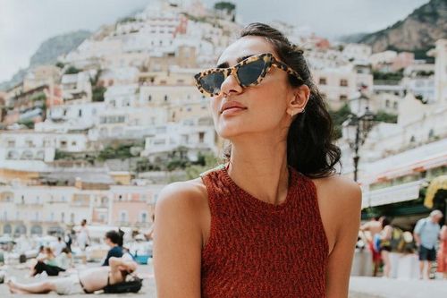 Những điều tai hại khi đeo kính râm rẻ tiền