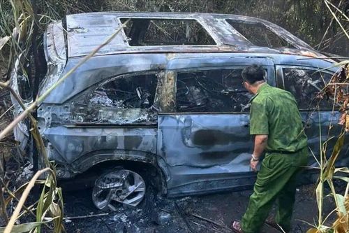 Lâm Đồng: xác định nguyên nhân xe ô tô cháy trơ khung tại đèo Con Ó