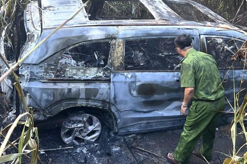 Tìm thấy tài xế rơi xuống vực sau khi nhảy khỏi ôtô bị cháy