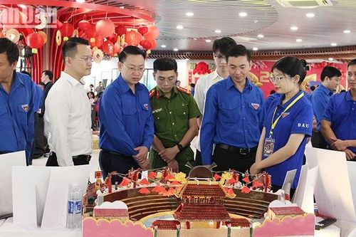 Tuyên dương công trình, sáng tạo tuổi trẻ miền trung