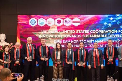 Diễn đàn hợp tác Việt Nam – Hoa Kỳ được tổ chức thành công tại Trường Đại học Kinh tế - ĐHQGHN