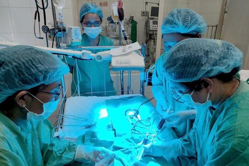 Cứu sống bé sơ sinh mắc chứng tan máu nặng hiếm gặp