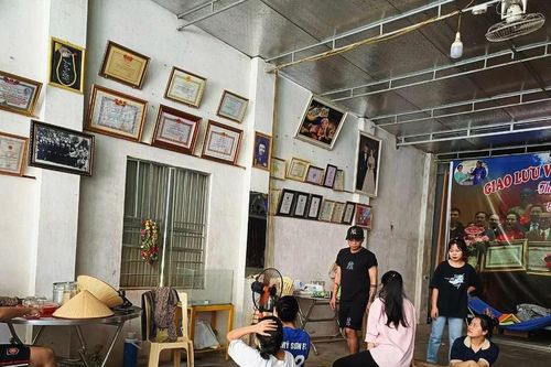 Còn sức còn trao truyền dân ca ví, giặm