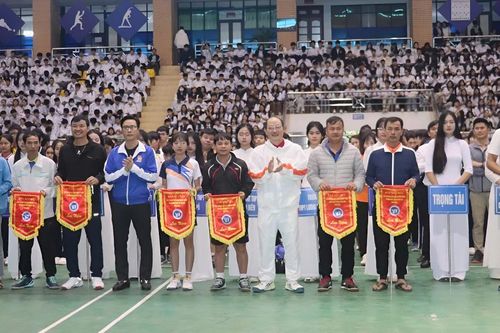 Hơn 1.000 vận động viên tham gia giải thể thao ngành Giáo dục Điện Biên