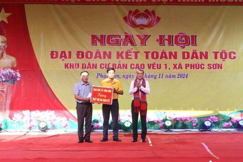 Phát huy truyền thống sức mạnh khối đại đoàn kết toàn dân tộc để xây dựng quê hương ngày càng ấm no, hạnh phúc