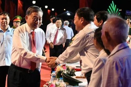 Tổng Bí thư Tô Lâm dự kỷ niệm 70 năm sự kiện tập kết ra Bắc tại Cà Mau