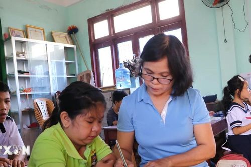 Quảng Ngãi: Lớp học của những yêu thương dành cho trẻ khuyết tật