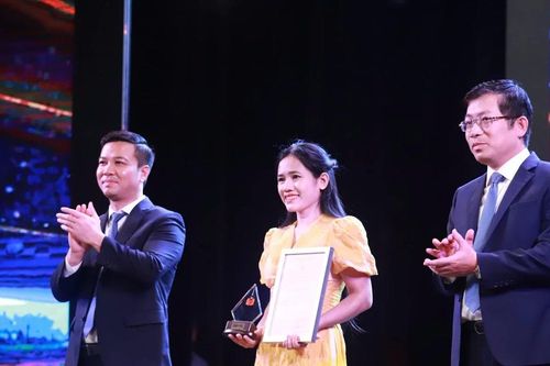 Báo VietnamPlus đoạt giải báo chí Vì sự nghiệp Giáo dục Việt Nam 2024