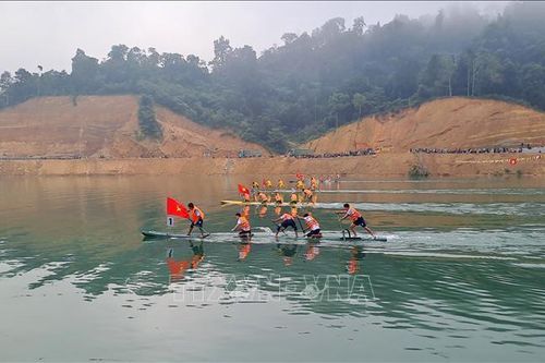 Đặc sắc Lễ hội đua Mảng trên sông Gâm