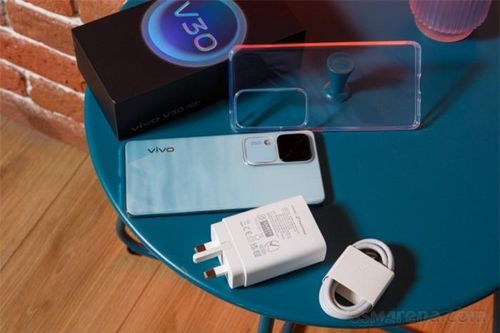 Siêu phẩm vivo V30 5G giá 12.5 triệu đốn tim khách Việt với màn hình cong siêu lớn, camera độc lạ đỉnh nóc