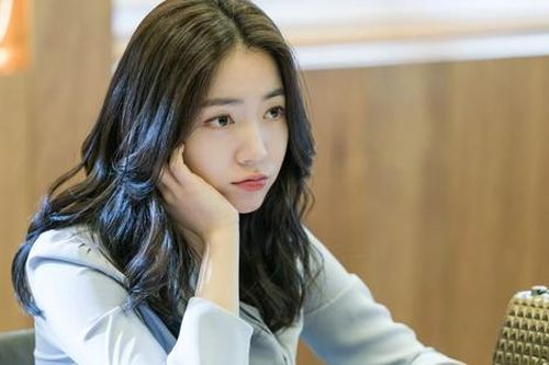 Người trong ngành khẳng định Hwayoung đã bị T-ARA bắt nạt