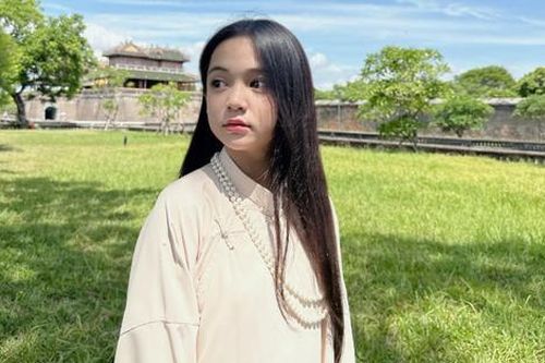 'Con gái' xinh như hoa hậu của Việt Anh hạnh phúc báo tin vui