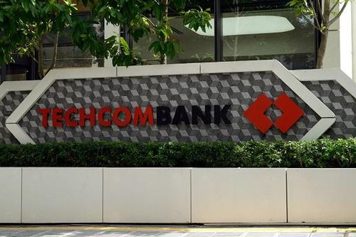 Techcombank cân nhắc bán 15% cổ phần