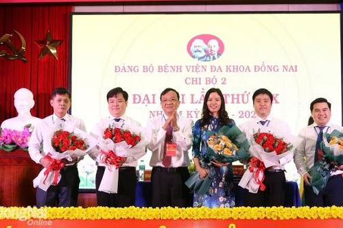 Hoàn thành đại hội điểm chi bộ trực thuộc