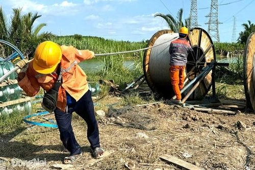 Nhanh chóng tìm 'lối ra' cho nhà máy điện 1,4 tỷ USD