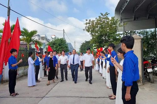 Phó Chủ tịch UBND tỉnh Gia Lai Dương Mah Tiệp dự Ngày hội Đại đoàn kết dân tộc tại huyện Phú Thiện