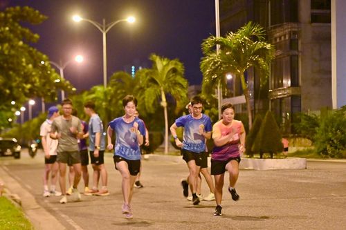Giải chạy Nha Trang Night Run Sanvinest-Báo Khánh Hòa 2024: Sẵn sàng cho những trải nghiệm thú vị