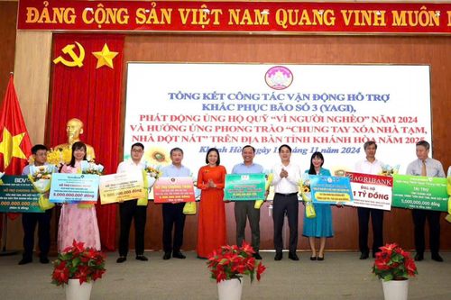 Yến sào Khánh Hòa ủng hộ 1,4 tỷ đồng cho Quỹ 'Vì người nghèo' tỉnh