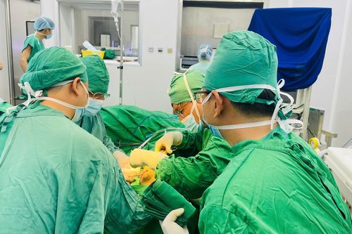 Chuyển giao kỹ thuật, phẫu thuật điều trị chuyên sâu về cơ xương khớp