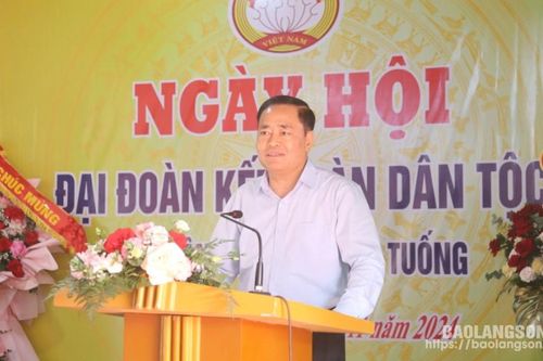 Đồng chí Chủ tịch UBND tỉnh dự ngày hội đại đoàn kết toàn dân tộc tại huyện Chi Lăng