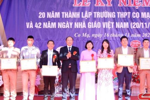 Kỷ niệm 20 năm thành lập Trường Trung học phổ thông Co Mạ