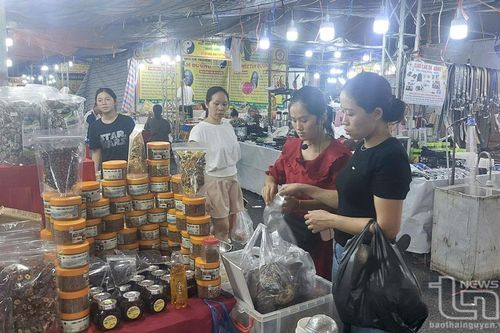 Trên 80 gian hàng trưng bày tại Hội chợ Thương mại - Thời trang mùa Thu