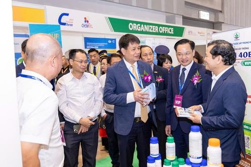 500 doanh nghiệp sẽ tham gia VINACHEM EXPO 2024