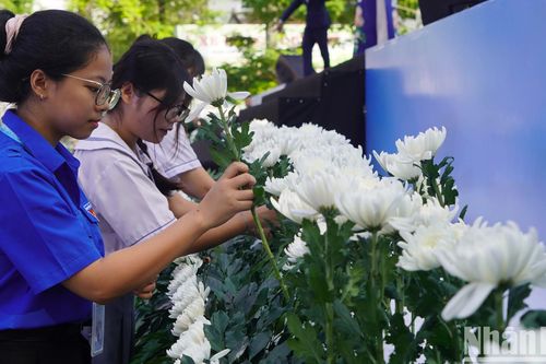 Thành phố Hồ Chí Minh tưởng niệm các nạn nhân tai nạn giao thông năm 2024