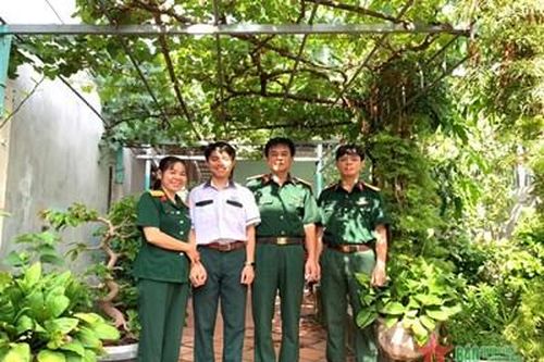 Đại úy QNCN Lê Thị Liễu giỏi cả 'ba vai'