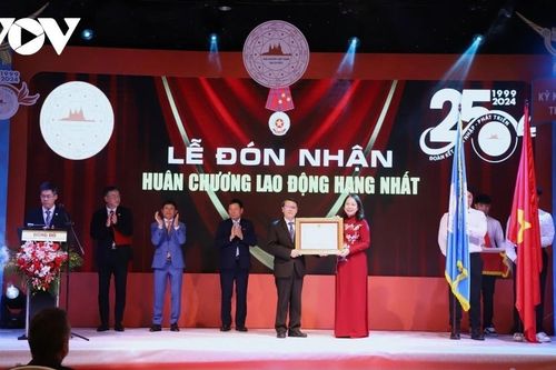 Hội người Việt Nam tại Czech kỷ niệm 25 năm thành lập và đón nhận Huân chương Lao động hạng Nhất