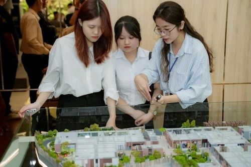 73% những người đã kết hôn nhưng chưa có con dự định mua nhà trong 1 năm tới