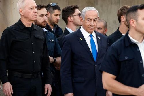 Hai quả 'bom sáng' rơi vào nhà Thủ tướng Israel