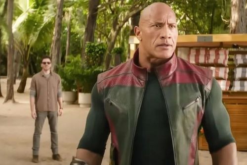 Phim hành động của Dwayne Johnson dẫn đầu phòng vé mùa Giáng sinh